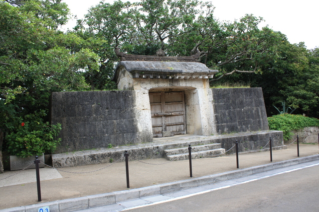 園比屋武御嶽石門の写真の写真