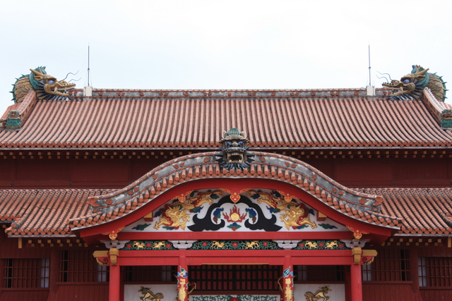 史跡・首里城・正殿の屋根１の写真の写真