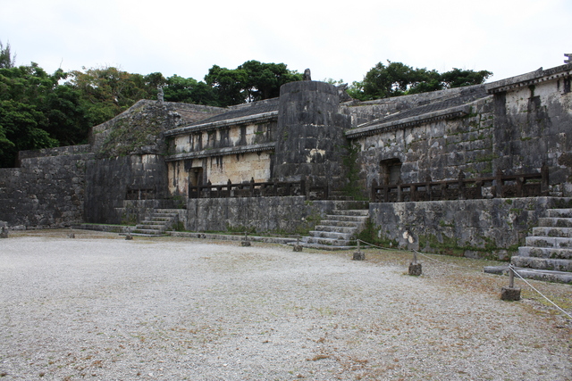 史跡・玉陵・東室・中室の写真の写真