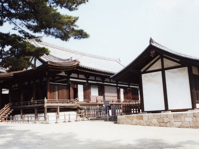 法隆寺地域の仏教建造物・法隆寺妻室の写真の写真