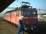 準備中の機関車「EF81」