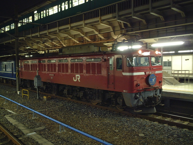 寝台特急「はくつる」の機関車EF81・１の写真の写真
