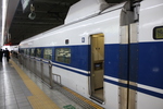 新幹線１００系・旧塗装・５号車から見る６号車