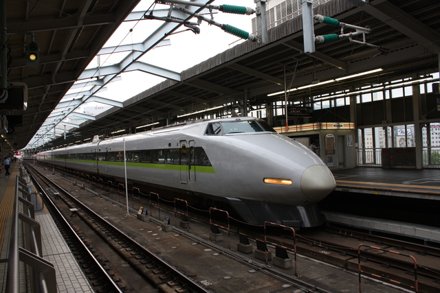 ６両編成の１００系新幹線の写真の写真