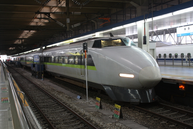 １００系新幹線・新塗装・１号車の写真の写真