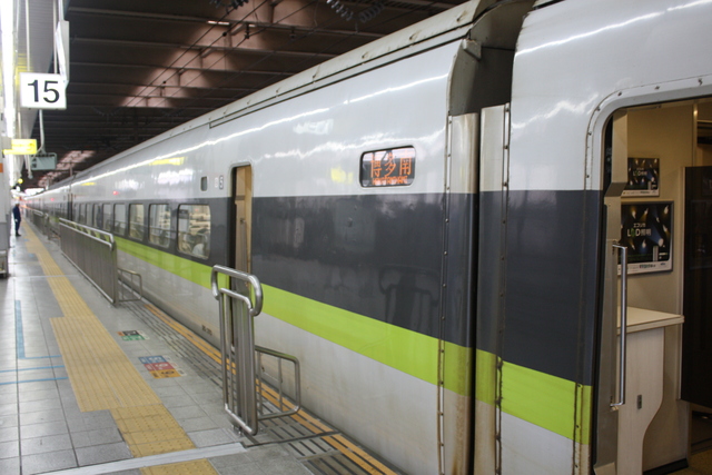 １００系新幹線・新塗装・中間車１の写真の写真