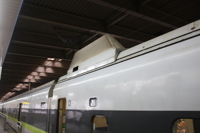 新幹線１００系・パンタグラフのカバーの写真の写真