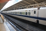 新幹線３００系のぞみ・反対側のホームから見た14号車(東京側)