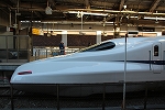 新幹線N700A・真横から見る