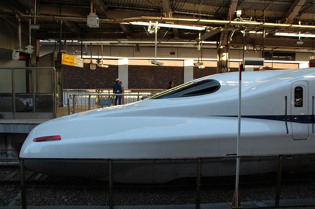 新幹線N700A・真横から見るの写真の写真