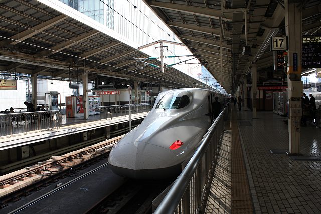新幹線Ｎ７００系・先頭車のほぼ正面の写真の写真