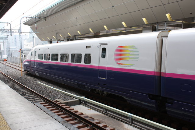 新幹線E2系1000番台・2号車から見る1号車の写真の写真