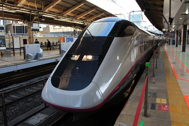 新幹線E3系・R10編成・先頭車の写真の写真