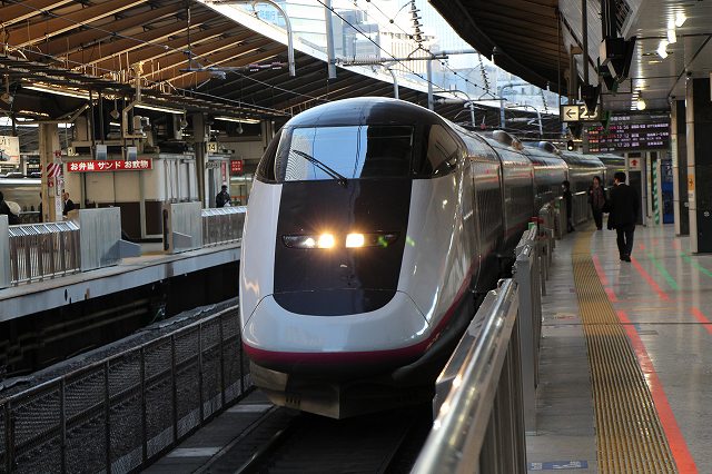 新幹線E3系・ほぼ正面の写真の写真