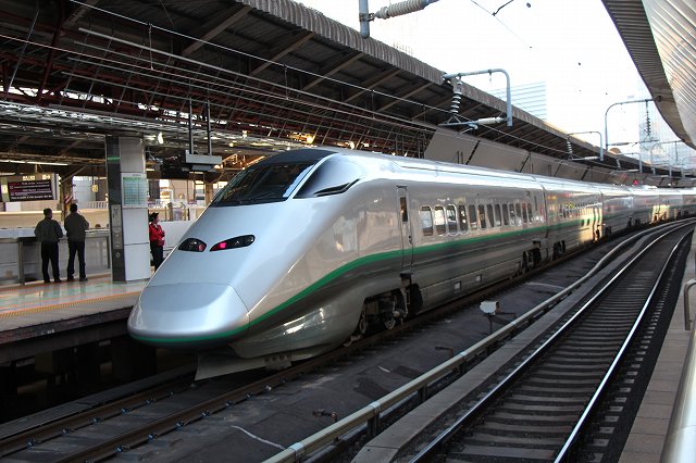 新幹線E3系2000番台・7両編成のE3系つばさの写真の写真