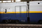 新幹線E4系・荷物搬入口