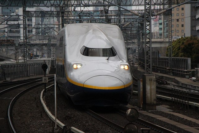 新幹線E4系・ほぼ正面の写真の写真