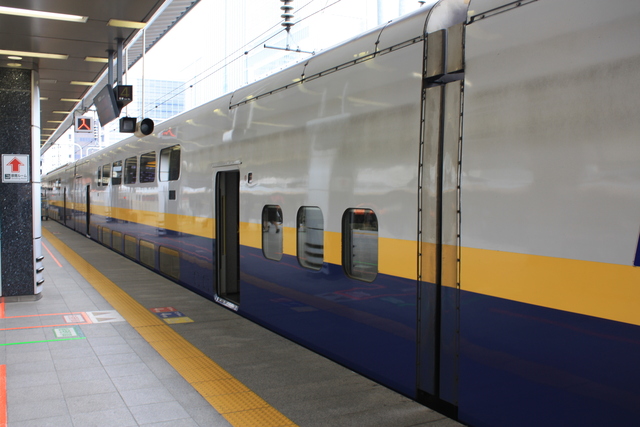 新幹線E4系・中間車の写真の写真