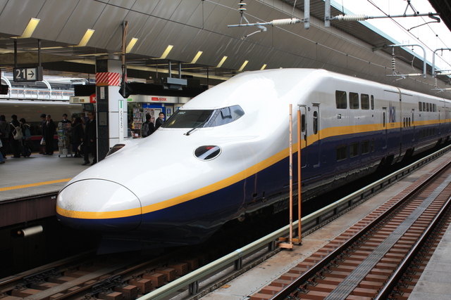 新幹線「E4系」の写真の写真