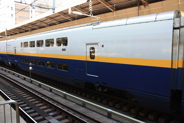 新幹線E4系・11号車(東京側)の写真の写真
