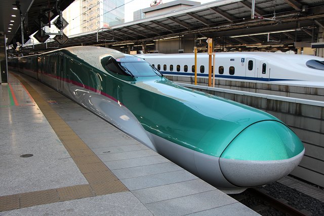 新幹線「E５系」・先頭車の写真の写真