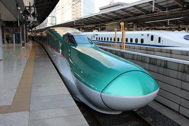 新幹線「E5系」の写真の写真