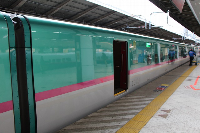 新幹線「E５系」・9号車(大宮側)の写真の写真