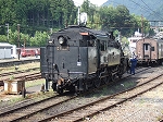蒸気機関車(SL)のC11 227・連結のために客車に接近中