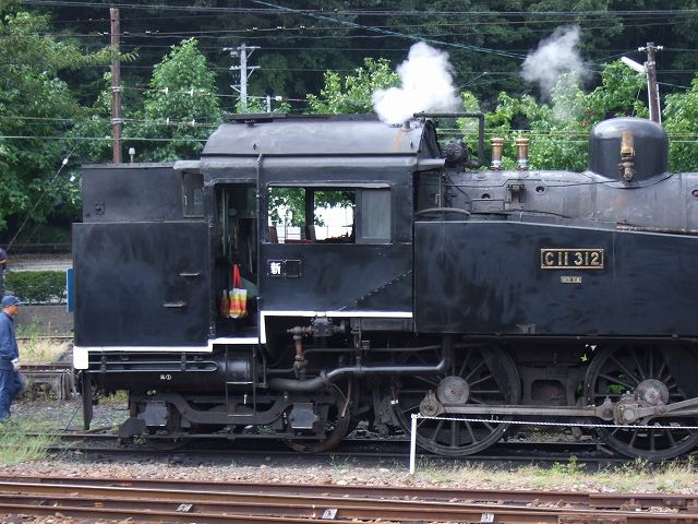 蒸気機関車(SL)のC11 312・後方従台車の写真の写真
