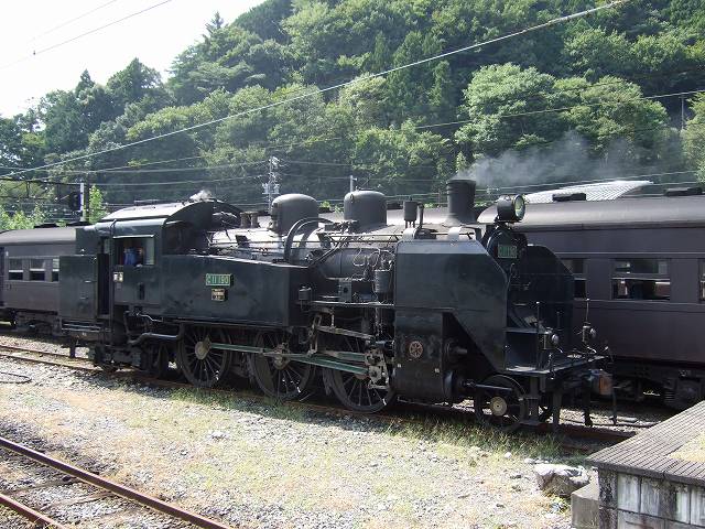 蒸気機関車(SL)のC11 190・斜め前方の写真の写真