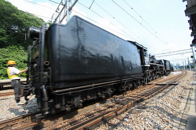 蒸気機関車C57 180号機・目の前を通過の写真の写真