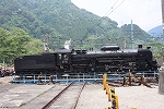 蒸気機関車C61 20号機・さっきとは反対の右側の真横