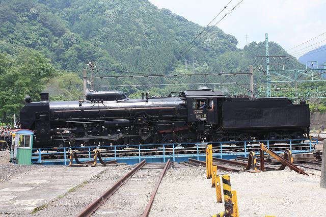 蒸気機関車C61 20号機・真横を向いたの写真の写真