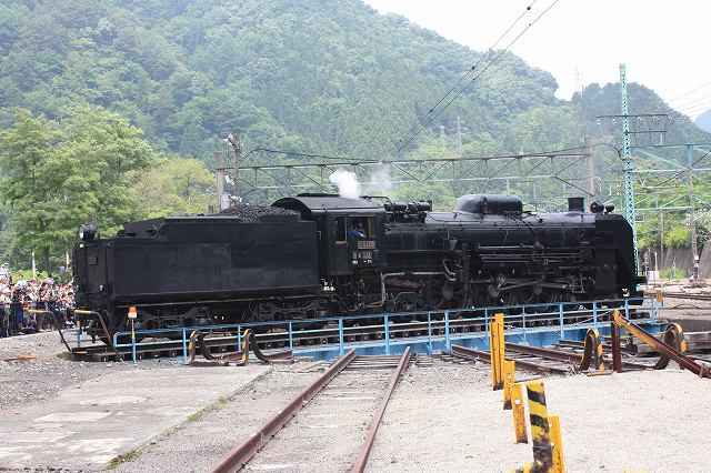 蒸気機関車C61 20号機・テンダー型機関車はさすがに長いの写真の写真