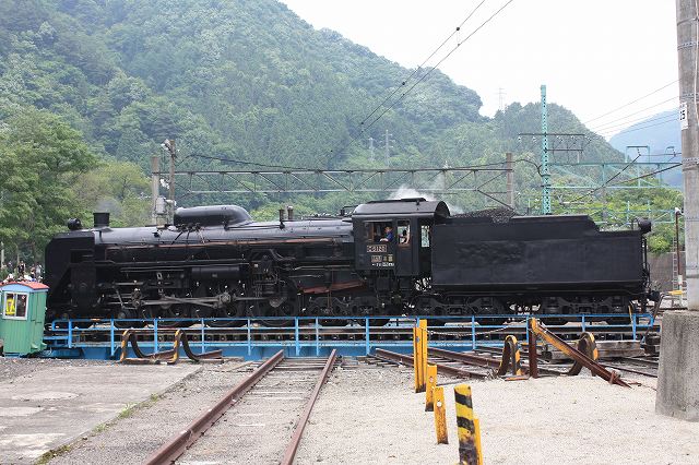 蒸気機関車C61 20号機・再び左側の真横の写真の写真