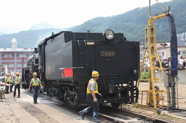 蒸気機関車C61 20号機・後方から見る炭水車の写真の写真