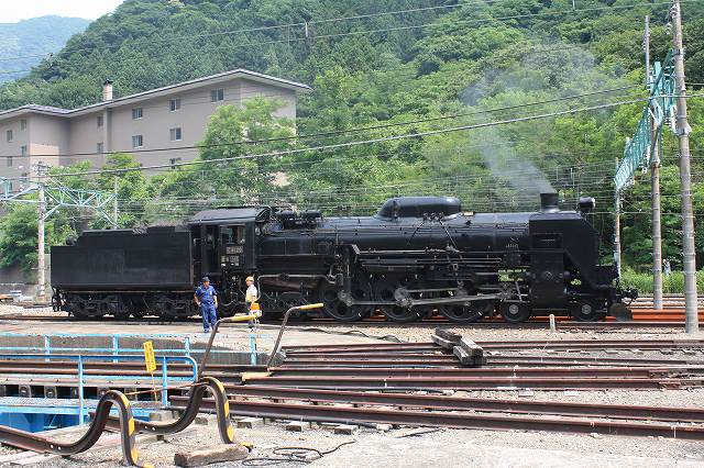 蒸気機関車C61 20号機・全長は21.475mの写真の写真