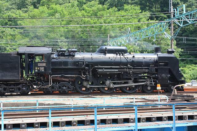 蒸気機関車C61 20号機・真横から見た機関車部分の写真の写真