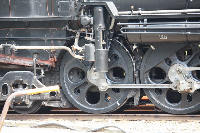 蒸気機関車C61 20号機・後方の動輪の写真の写真