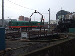 蒸気機関車(SL)のC12 66・真岡駅・転車台に進入中