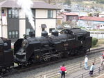 蒸気機関車(SL)のC11 325・蒸気を噴射