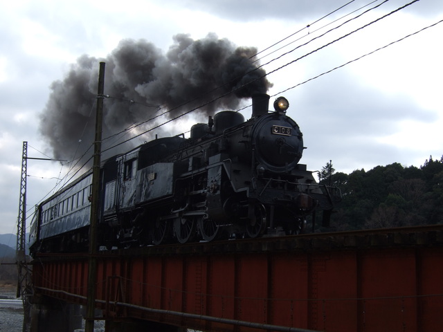 蒸気機関車(SL)のC10・力強く走るSLの写真の写真