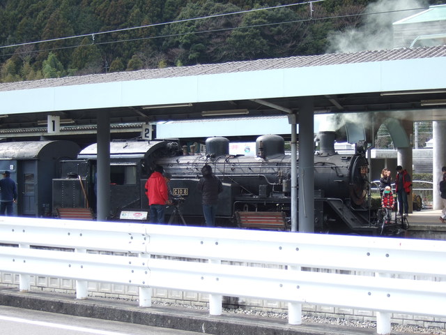 蒸気機関車(SL)のC10・終点の千頭駅の写真の写真