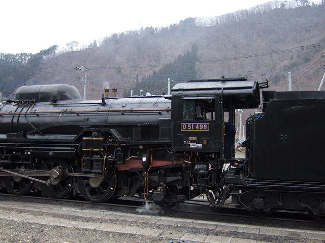 蒸気機関車(SL)のD51・後方の従台車も1軸の写真の写真