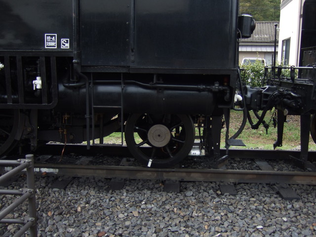 蒸気機関車(SL)のC12・後方の従台車の写真の写真