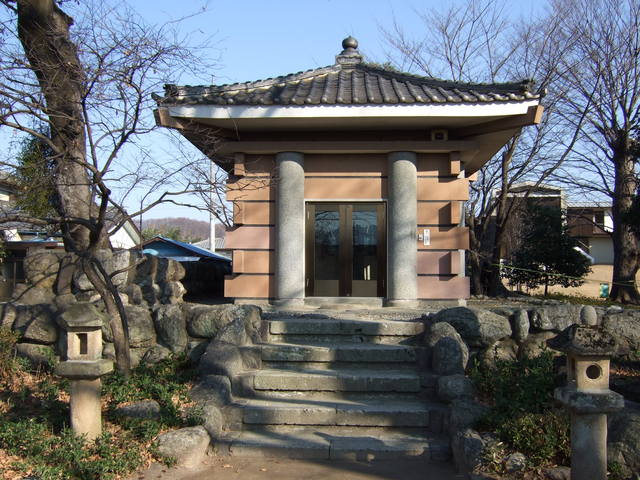 特別史跡・多胡碑・コンクリート製の覆屋の写真の写真