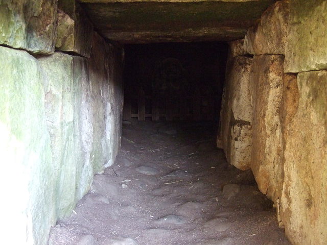 特別史跡・山上碑および古墳・古墳の内部の写真の写真