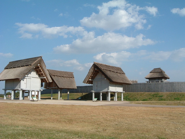 特別史跡・吉野ヶ里遺跡・高床倉庫と屋根倉の写真の写真